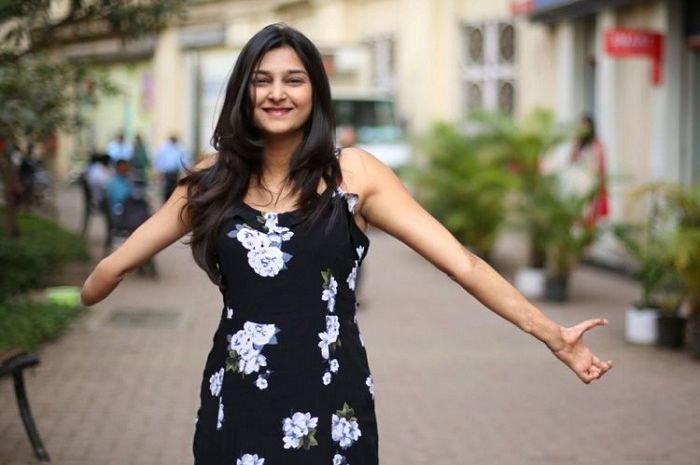 Paulami Patel Gadis Cantik Tanpa Tangan Kanan