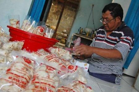 Sidik Tak Memiliki Kaki Jadi Pengusaha Sukses