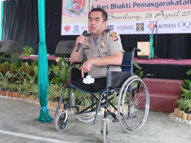 Tanpa Kedua Kaki Aipda Beni Tetap Tegar Bertugas