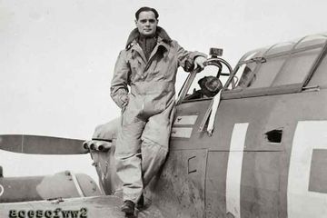 Tanpa Kaki Tak Membuat Douglas Bader Putus Asa Jadi Pilot