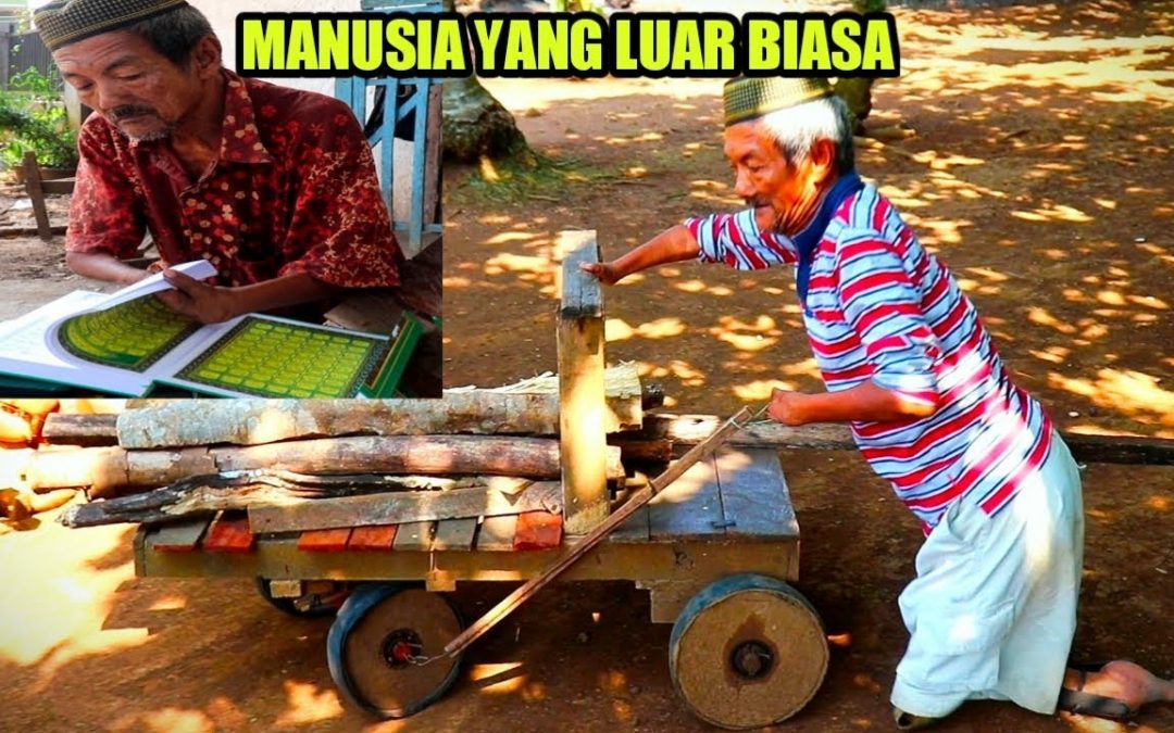 Pak Harun Dengan Keterbatasan Menjual Musaf Al Qur’an