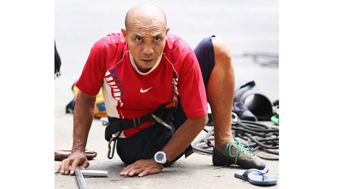 Gorky Satu Kaki Sukses Daki Gunung Tertinggi Afrika & Rusia
