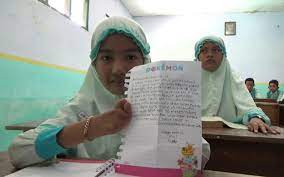 Semangat Nur Alifah Jairini walaupun Tanpa Telapak Tangan Dan Kaki