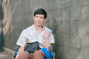 Noventino Budi Lesmana Vokalis Dari Band Elkasih Yang Mengalami Penyakit Stroke Yang Menyebabkan Tubuhnya Sekarang Lumpuh