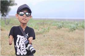 Seorang Penyandang Disabilitas Menjadi Fotografer Handal