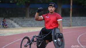 Seorang Atlet Balap Kursi Roda Penyandang Disabilitas