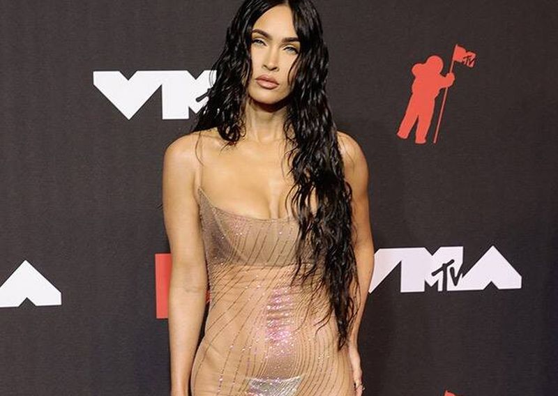 Megan Denise Fox seorang Aktris Dan Model Berkebangsaan Amerika Serikat Yang Memiliki Kondisi  Brachydactyly