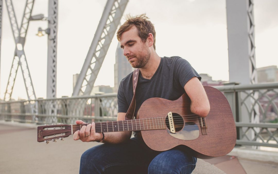 Pria Difabel Sebagai Gitaris Sekaligus Musisi Yang Menginspirasi