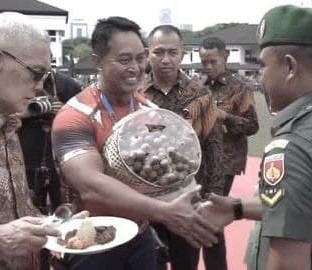 Serda Mugiyanto TNI Kena Ranjau Sukses Usaha Kelengkeng