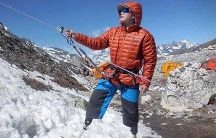 Kedua Kakinya Diamputasi, Pria Ini Berhasil Taklukkan Mount Everest