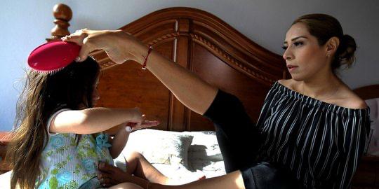 Kisah Pantang Menyerah Desainer Tanpa Tangan di Meksiko