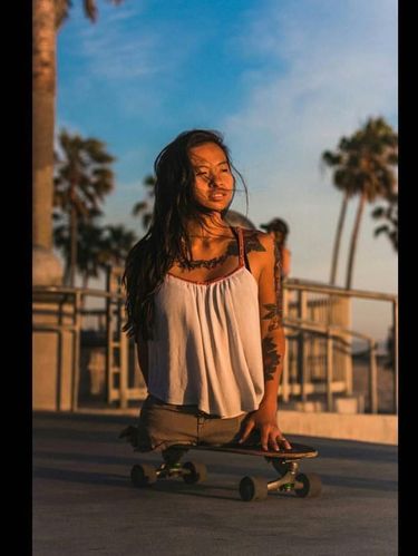 Dibuang karena Tak Punya Kaki, Orang Ini Sukses jadi Model