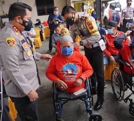 Pria Tanpa Kaki Jadi Pelopor Keselamatan Lalin