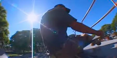 Lelaki tak berkaki yang menjadi seorang pemain skateboard