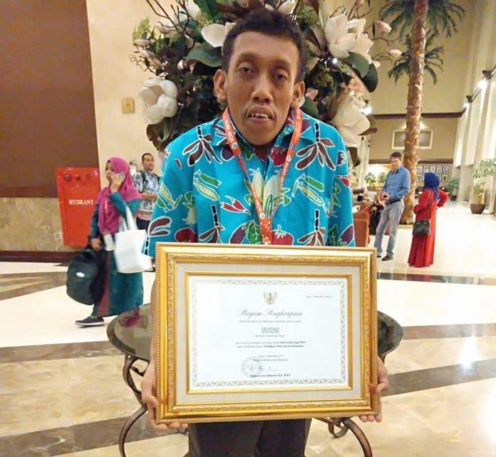 Sriyono, Difabel Blora Terima Penghargaan Mendikbud