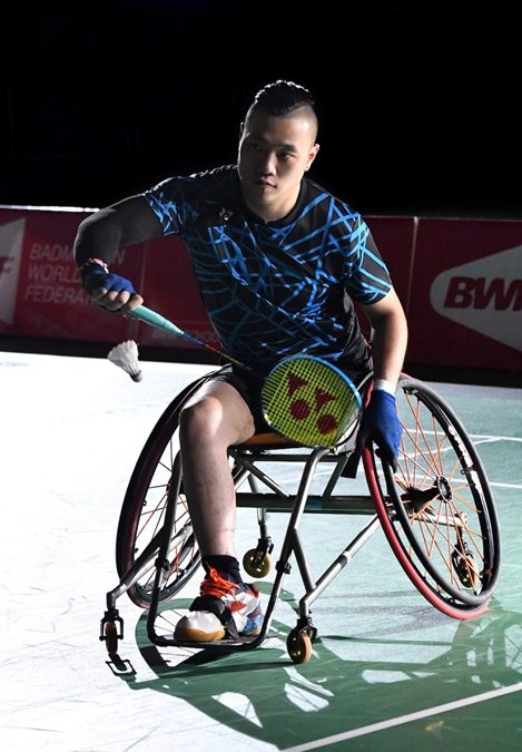 Chen Haoyuan Hidupan Bersinar dengan Bulu Tangkis