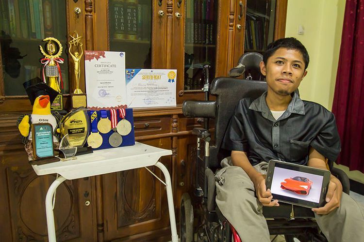 Muhammad Fahmi, Berprestasi dari Kursi Roda