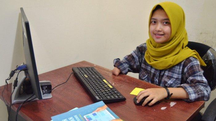 Maya, Gadis Tunadaksa Raih Pendidikan Tinggi