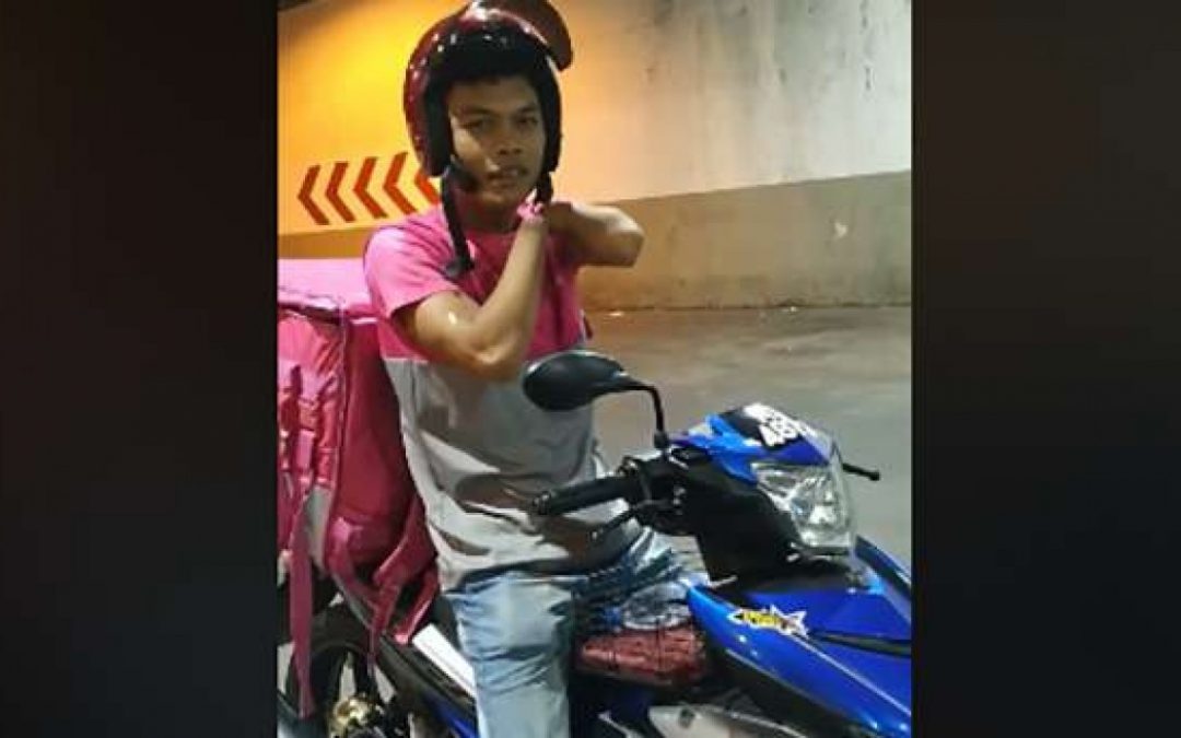 Perjuangan Pria difabel pengantar makanan