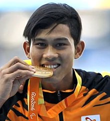 Abdul Latif Romly atlet Paralimpiade memecahkan rekor dunia