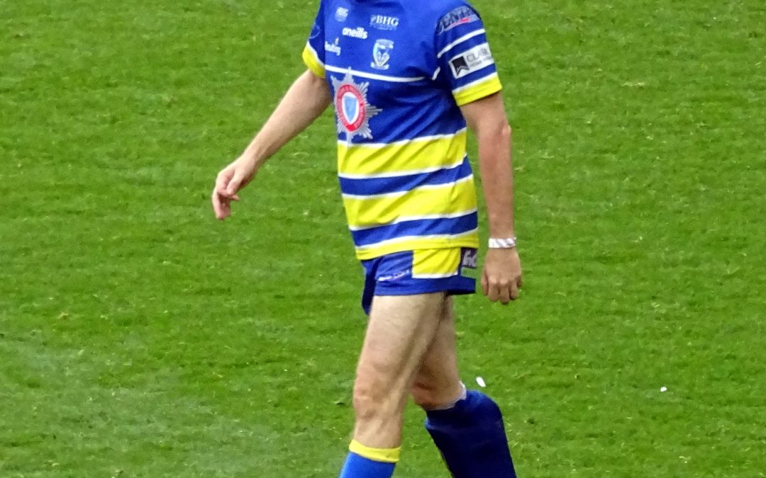 Adam Hills, Komedian Dengan Kaki Prostetik