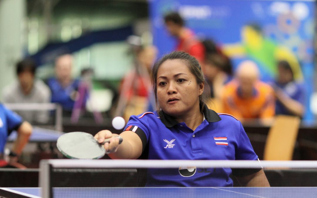 Dararat Asayut, ia meraih emas di nomor tunggal