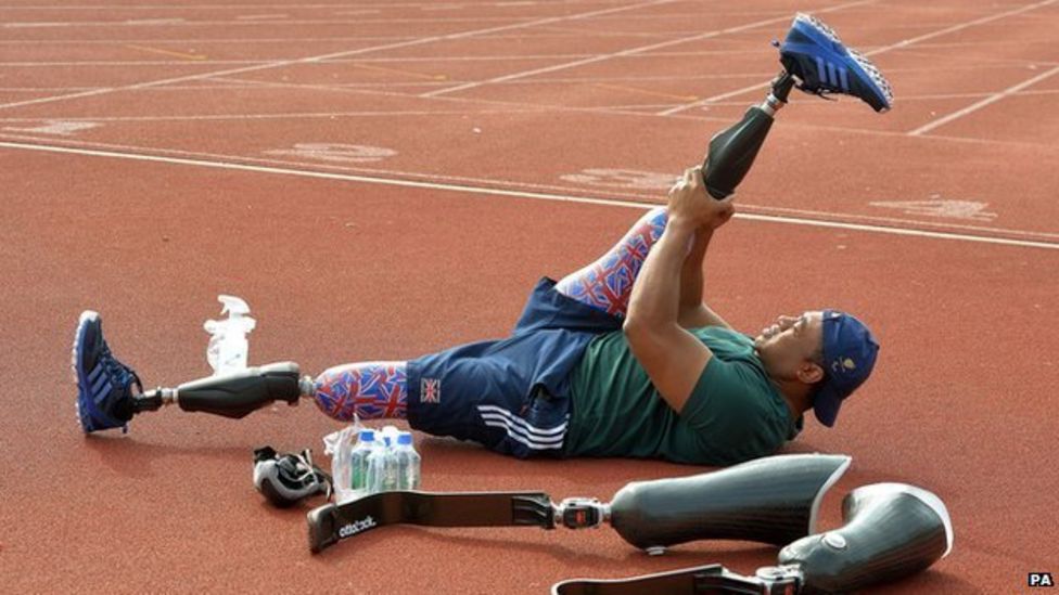 Derek Derenalagi, Mantan Tentara Yang Kini Jadi Atlet