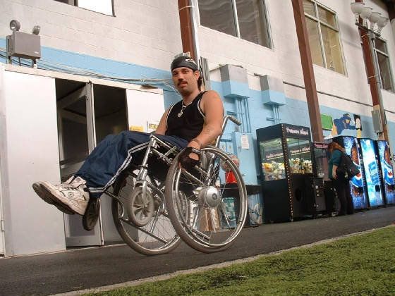 Robert Hensel, Difabel Yang Melampaui Batasan