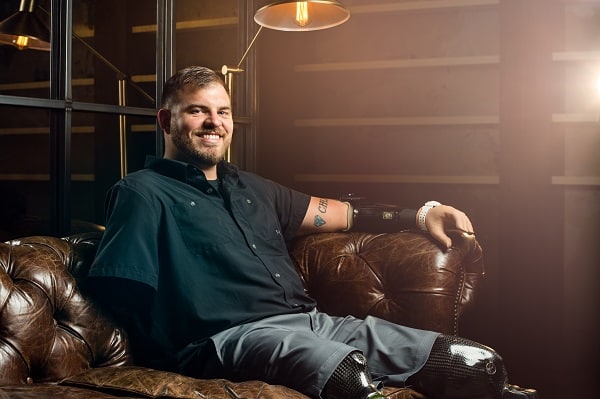 Travis Mills, Veteran Perang Yang Kehilangan Kedua Kaki