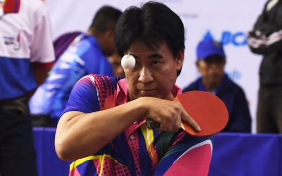 Adyos Astan, atlet para tenis meja tertua di Indonesia