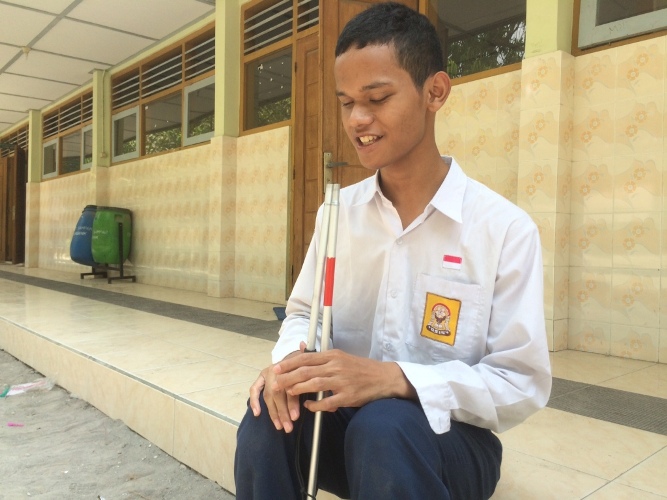 Slamet, tunanetra yang juara 1 tenis meja nasional