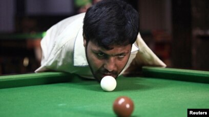 Muhammad Ikram, Tanpa Lengan Mahir Bermain Biliar