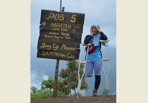 Difabel Wanita Taklukan Gunung Prau dan Lawu