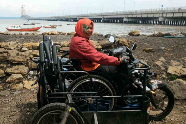 Sri Lestari, Penyandang Disabilitas Yang Berkeliling Indonesia