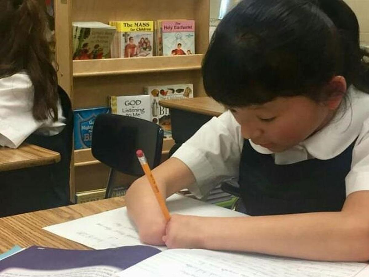 022955600_1572676496-sara_hinesley