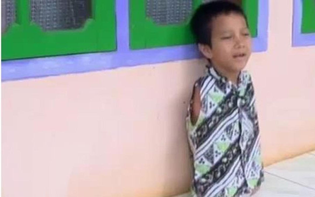 Tio Satrio, Siswa Tanpa Tangan dan Kaki