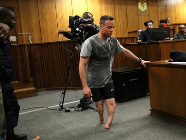 Oscar Pistorius Atlet asal Afrika Selatan ini harus diamputasi lututnya saat baru berusia 11 bulan.