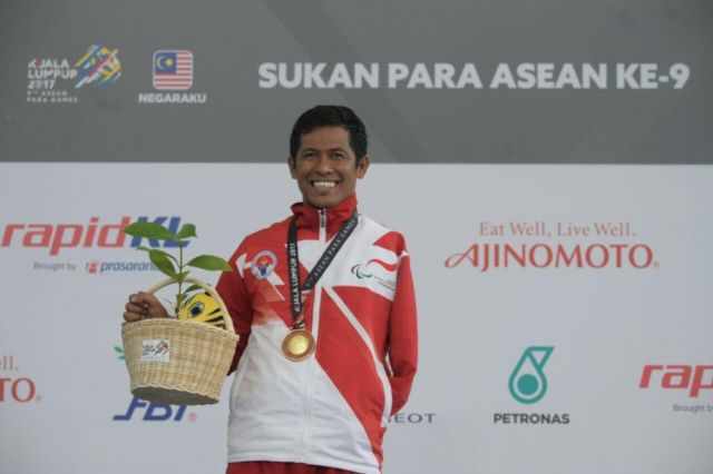 Guntur atlet renang yang mendapatkan 5 emas pada asean para games