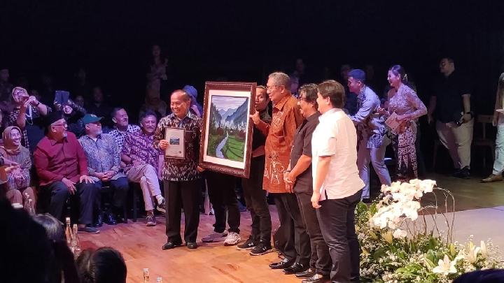 Lukisan SBY Laku Rp510 Juta di Lelang Amal untuk Seniman Difabel