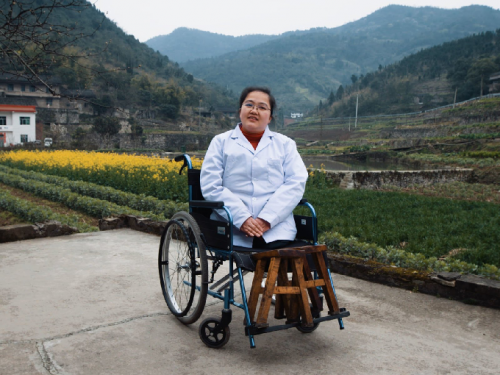 Kisah Inspiratif Dokter Tanpa Kaki Layani Ribuan Pasien di Pegunungan China
