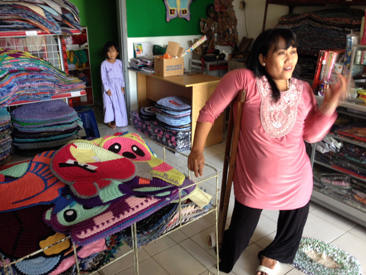 Irma Suyanti, Pengusaha Kain Perca Pengindap Polio