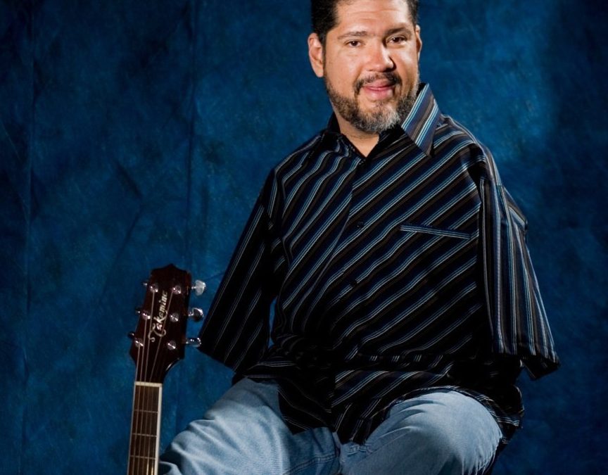 Kisah Inspiratif Tony Melendez, Gitaris Hebat Tanpa Lengan