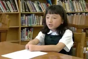 Kisah haru bocah tak punya jari tangan berhasil juara menulis