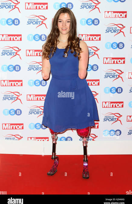 Seorang penyandang disabilitas menunjukkan bagaimana menjalani kehidupan penuh semangat hingga mengukir prestasi