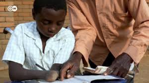 Impian Talandira: Bocah Malawi yang Mewujudkan Mimpi Menjadi Pilot Meski Difabel