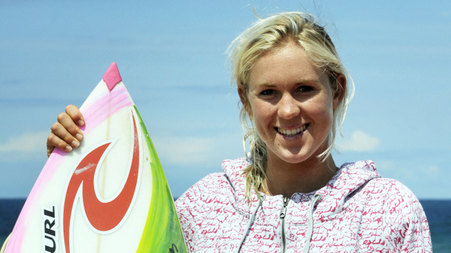 Cerita Bethany Hamilton Kehilangan Lengannya