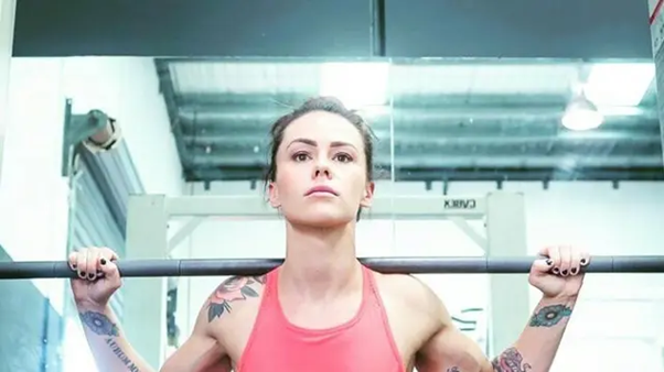 Kisah Atlet  Asal Australia Kelly Cartwright Yang Kehilangan Kakinya