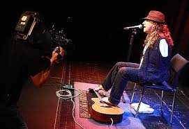 Mark Goffeney: Musisi “Big Toe” yang Menginspirasi Dunia