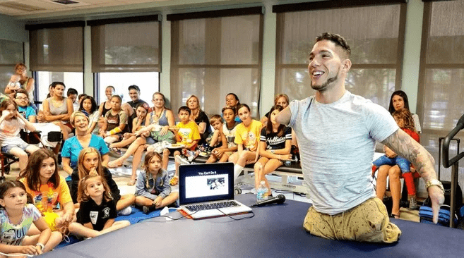 Nick Santonastasso: Mengubah Negatif Menjadi Positif