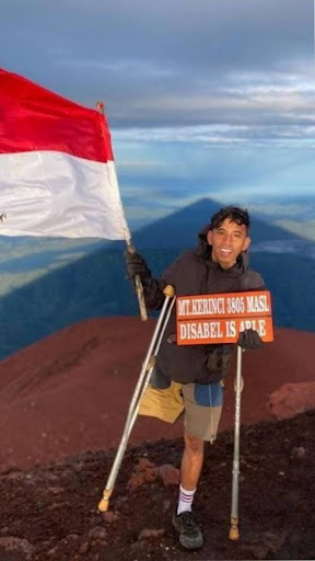 Kisah Inspiratif dari Pendaki Gunung yang Disabilitas